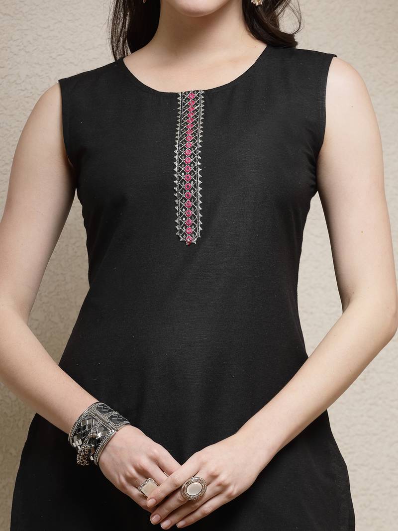 Women's Embroiderd Cotton Blend Straight Kurta Pant Set