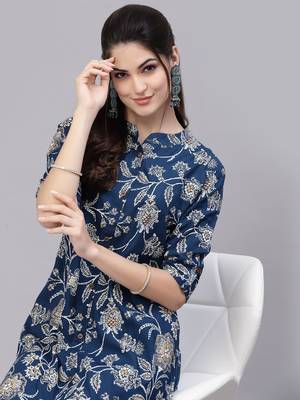 Women's Floral Print Rayon A-Line Kurta 5