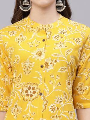 Women's Floral Print Rayon A-Line Kurta 4
