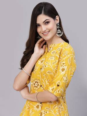 Women's Floral Print Rayon A-Line Kurta 5