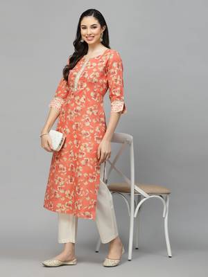 Stylum Women's Printed Rayon Blend Straight Kurta 1