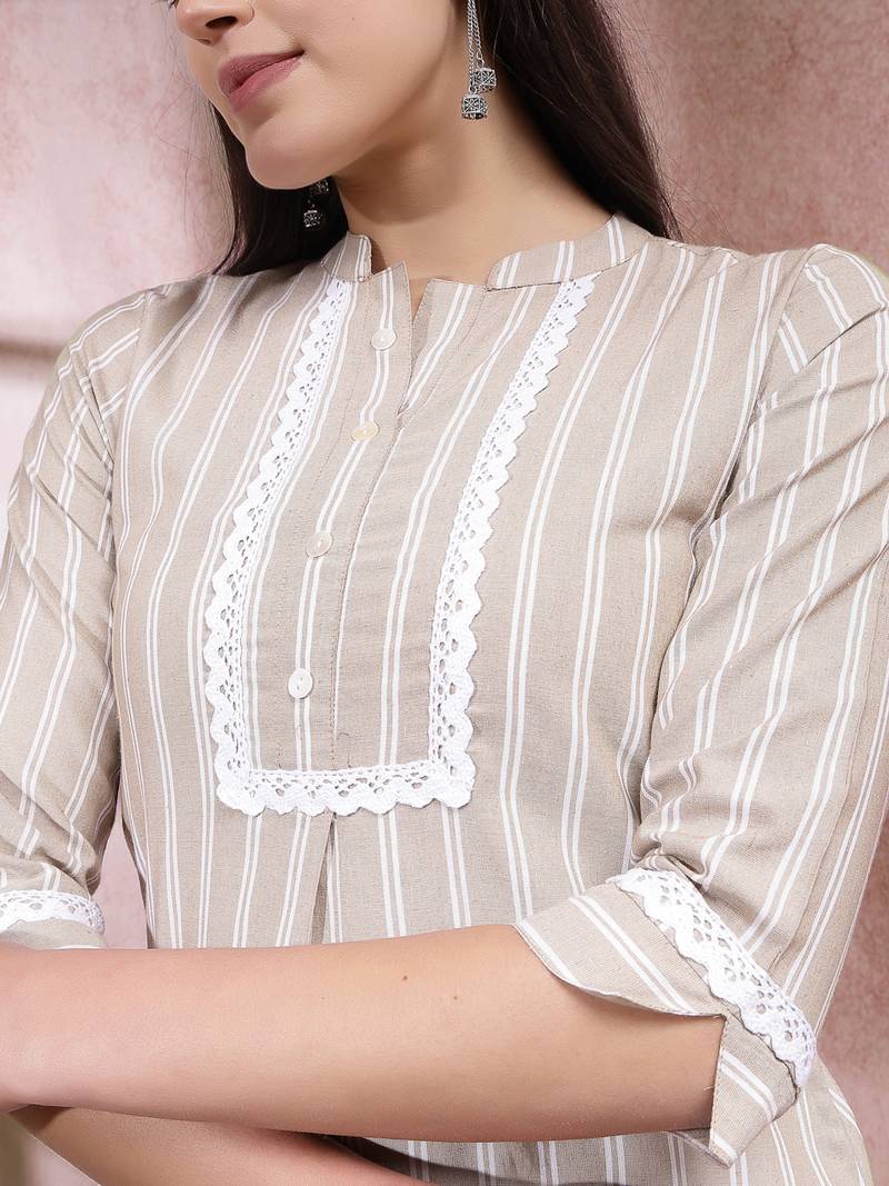 Women's Woven Striped Cotton Blend Straight Kurta