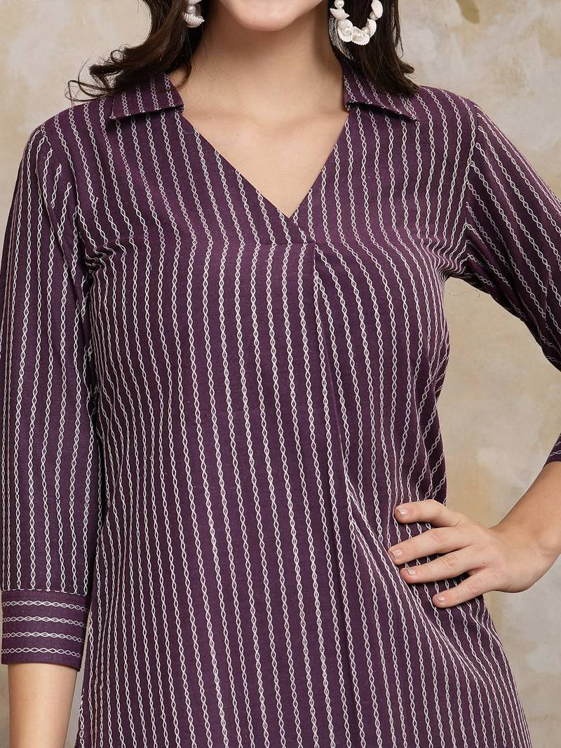 Women's Self Designed Cotton Blend Straight Kurta