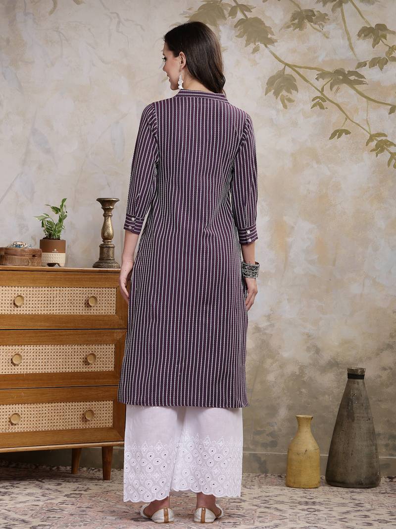 Women's Self Designed Cotton Blend Straight Kurta