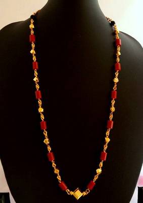 Gold and Red Traditional Necklace for Women 1