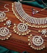 Bridal Elegance Necklace Set with Pearls, Transparent Stones, and Circle Pendant