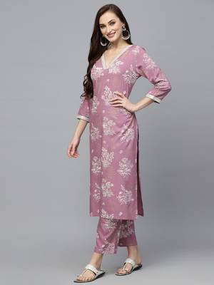 Women's Floral Printed Rayon Kurta Pant Set 3