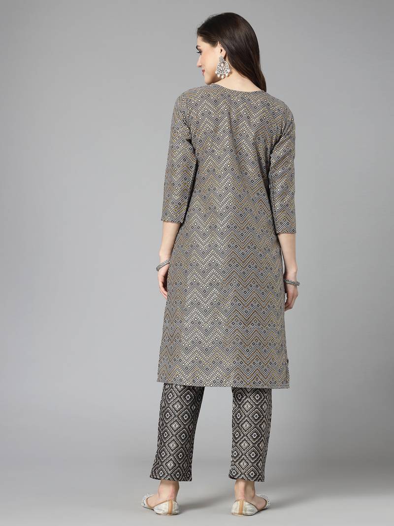 Women's Printed & Embroidered Cotton Blend Straight Kurta Pant Set