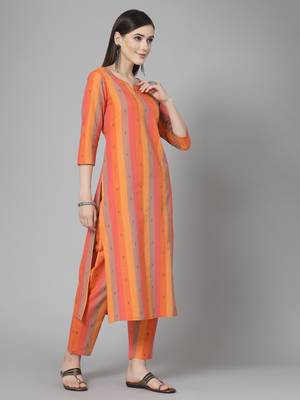 Women's Woven Design Cotton Blend Straight Kurta Pant Set 3