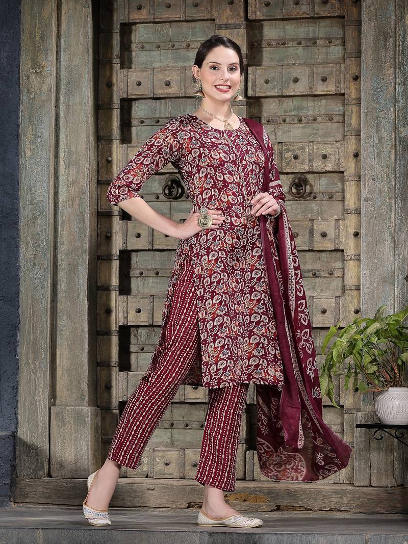 Women's Floral Printed Cotton Blend Straight Kurta Pant Dupatta Set