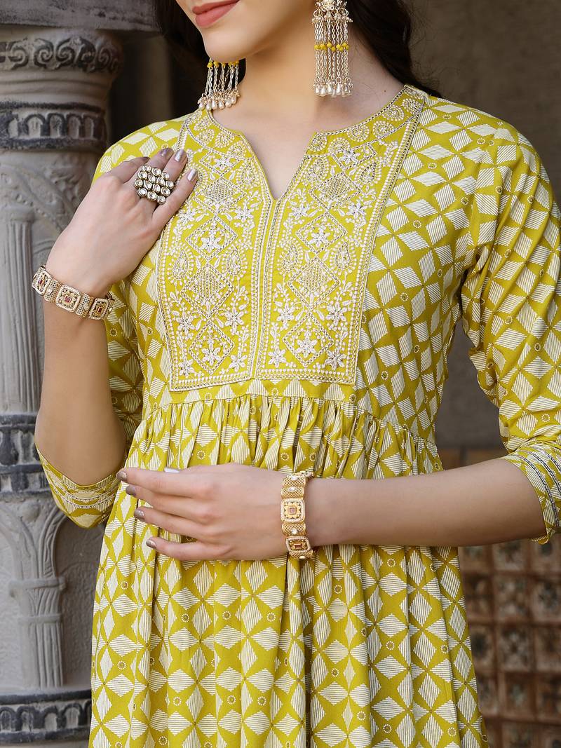 Women's Geomatric Printed & Embroidered Rayon Pleated Kurta Sharara Dupatta Set