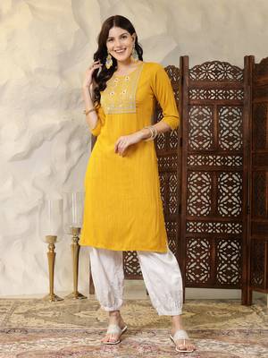 Women's Solid & Embroidered Cotton Blend Straight Kurta 1