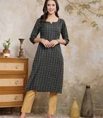 Women's Self Designed Cotton Blend Straight Kurta