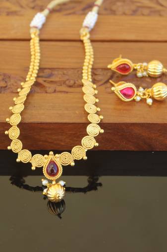 Designer gold plated kempu necklace set