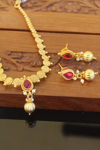 Designer gold plated kempu necklace set
