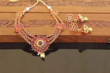 Designer gold plated kempu layer necklace set 2