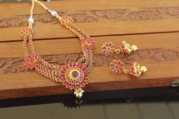 Designer gold plated kempu layer necklace set 3