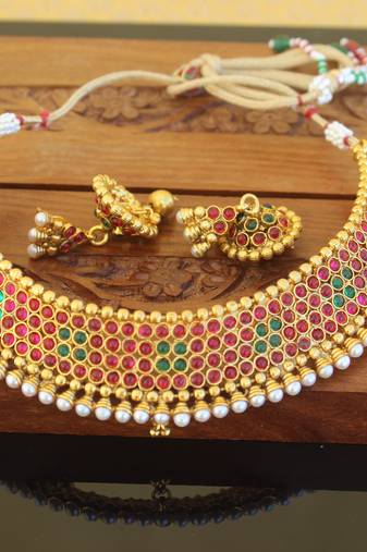 Designer gold plated kempu necklace set