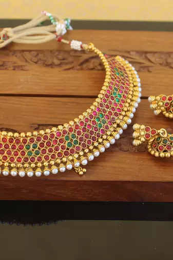 Designer gold plated kempu necklace set