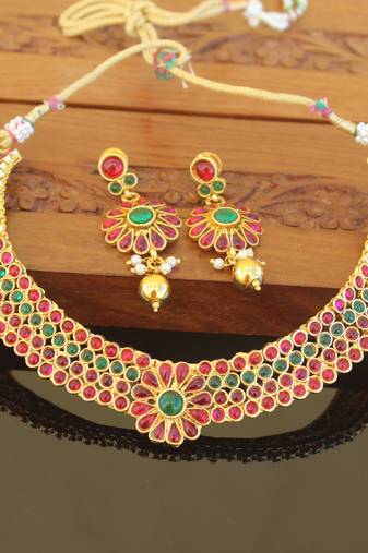 Designer gold plated kempu necklace set