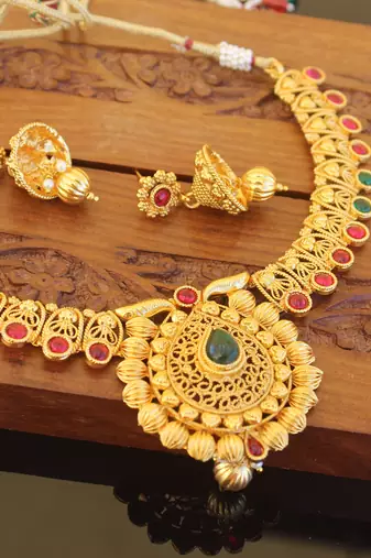 Designer gold plated kempu necklace set