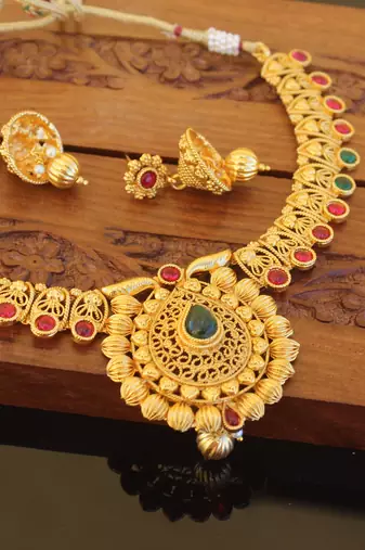 Designer gold plated kempu necklace set