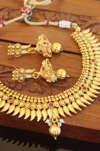 Designer gold plated kempu mango necklace set