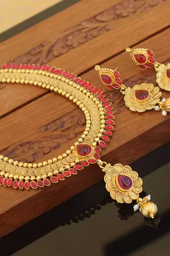 Designer gold plated kempu necklace set
