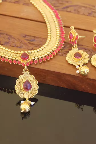 Designer gold plated kempu necklace set