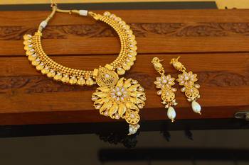 Designer gold plated pearl necklace set 2