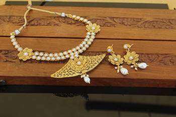 Designer gold plated pearl necklace set 2