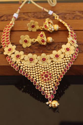 Designer gold plated kempu necklace set