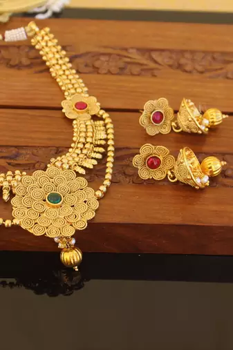 Designer gold plated kempu necklace set
