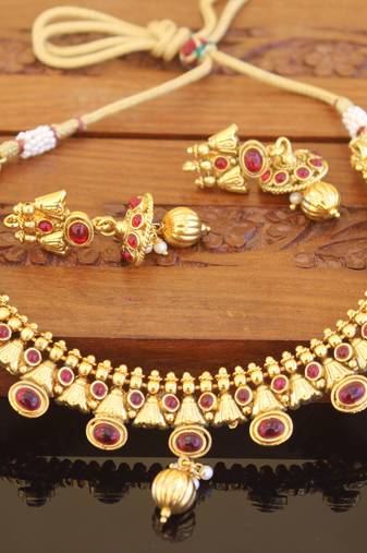 Designer gold plated kempu necklace set