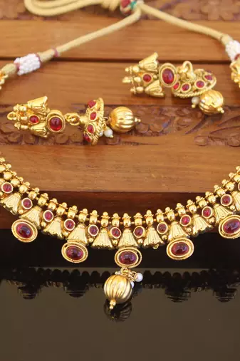 Designer gold plated kempu necklace set
