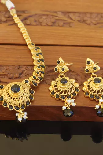 Designer gold plated kempu necklace set