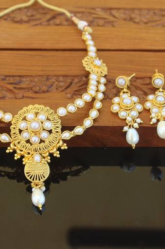 Designer gold plated double layer pearl necklace set