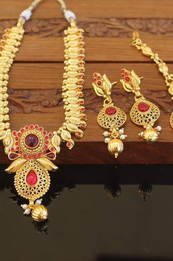 Designer gold plated kempu peacock necklace set