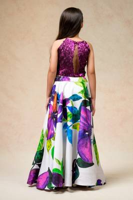 Hand embroidered silk lehenga with blouse, dupatta 2