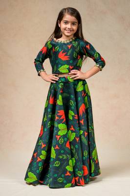 Hand embroidered flared lehenga 1