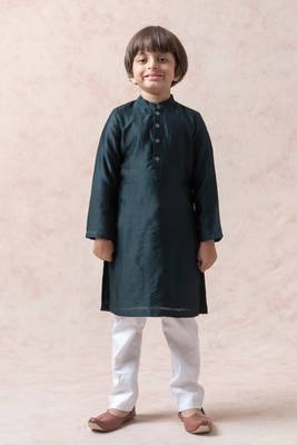 Bottle green tanchoi silk nehru jacket with chanderi kurta and pajama 4