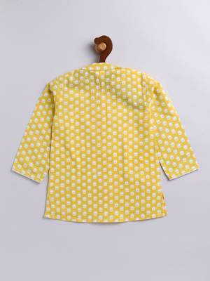 Infant Boys Yellow And White Cotton Kurta Pyjama Set 4