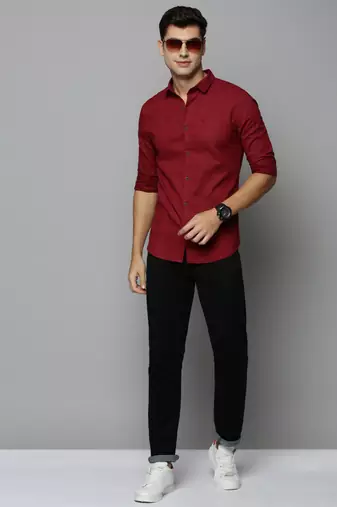 men's long sleeves conversational maroon shirt
