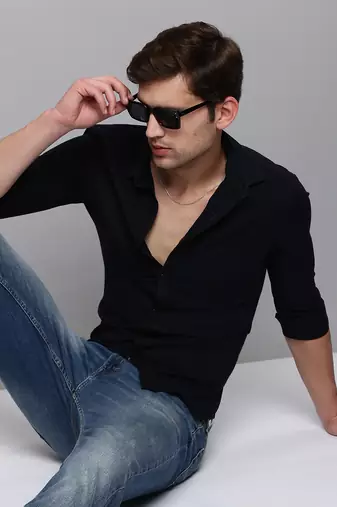 Showoff men's long sleeves solid navy blue shirt