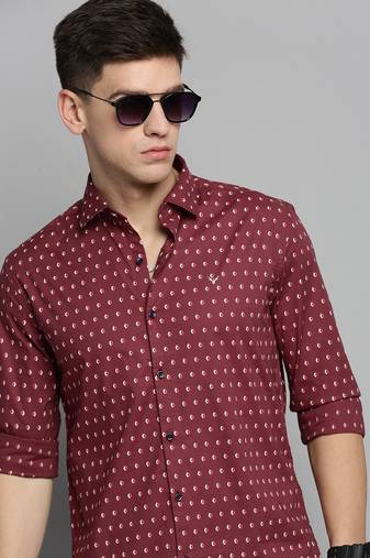 men's long sleeves geometric maroon shirt
