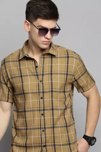 Showoff men's short sleeves checked khaki shirt