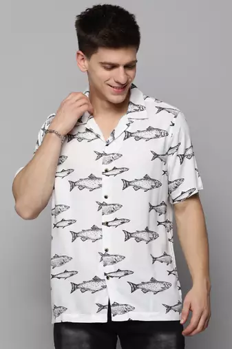 men's short sleeves animal white shirt