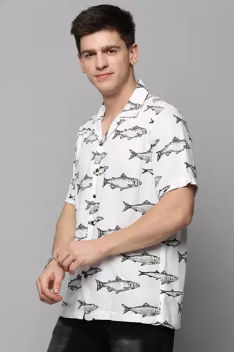 men's short sleeves animal white shirt
