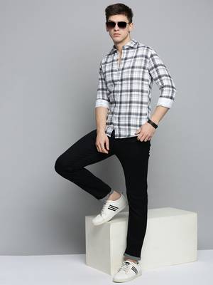 Showoff men's long sleeves checked white shirt 5