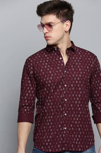 Showoff men's long sleeves geometric maroon shirt